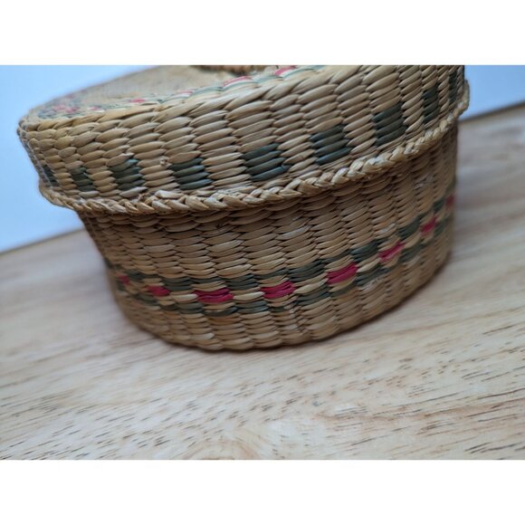 Small handwoven seagrass painted color lided handle basket 2 1/2 inch boho - Picture 4 of 9